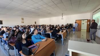 Denizcilik Meslek Yüksekokulu'nda Yeni Dönem Heyecanı: Öğrenciler Kapsamlı Oryantasyon Programı ile Üniversite Hayatına Adım Attı
